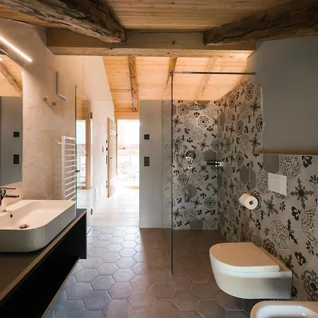 St. Vigilius Modern Historic Apartment Nalles