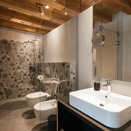St. Vigilius Modern Historic Apartment Nalles