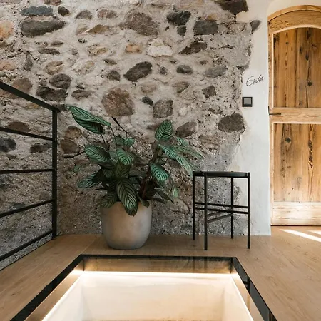 St. Vigilius Modern Historic Apartment Nalles